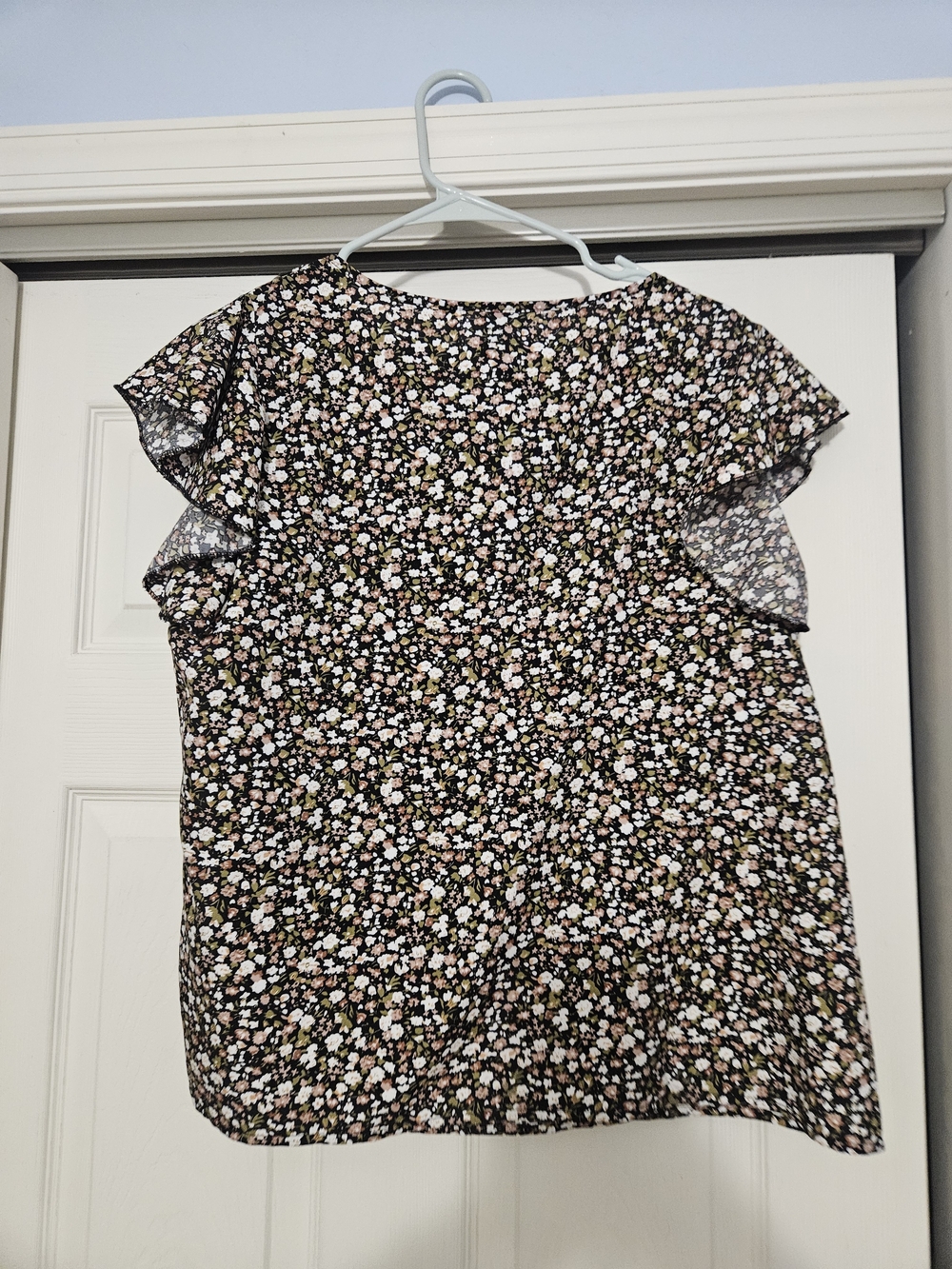 Emery Rose Shirt Size L Never Worn